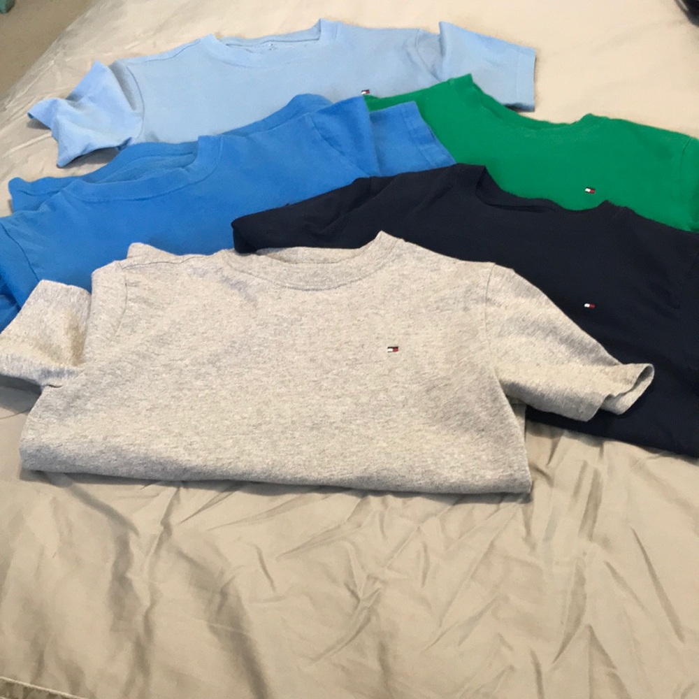 Tommy Hilfiger lot of 5 boys t-shirts